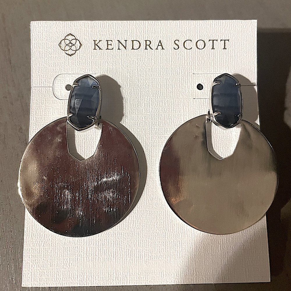Kendra Scott silver disc with blue drusy